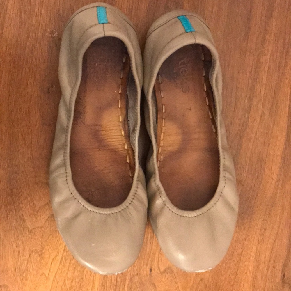 Tieks beige flats